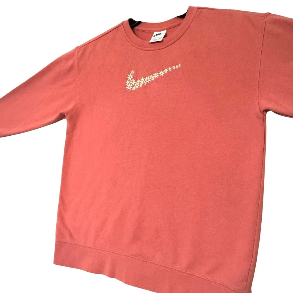Nike‎ Girls XL Floral Embroidered Swoosh Logo Cottagecore Coral Crew Sweatshirt